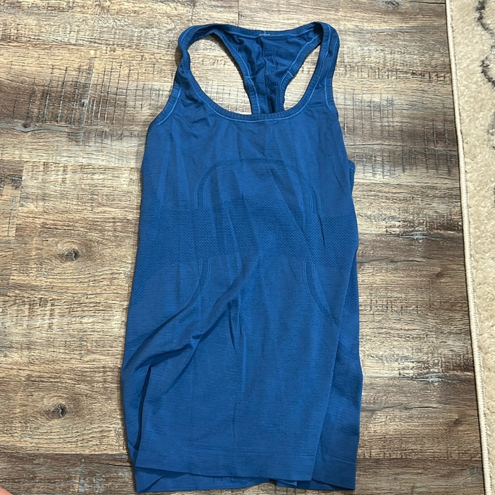Lululemon Tank, Size 6